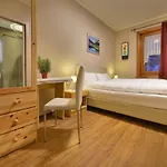 Bernina Ξενοδοχείο 3*